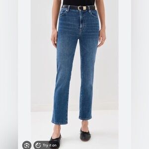 Frame Le Sleek Straight Jeans in Marsa